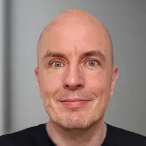 Alex Schott meetago head web